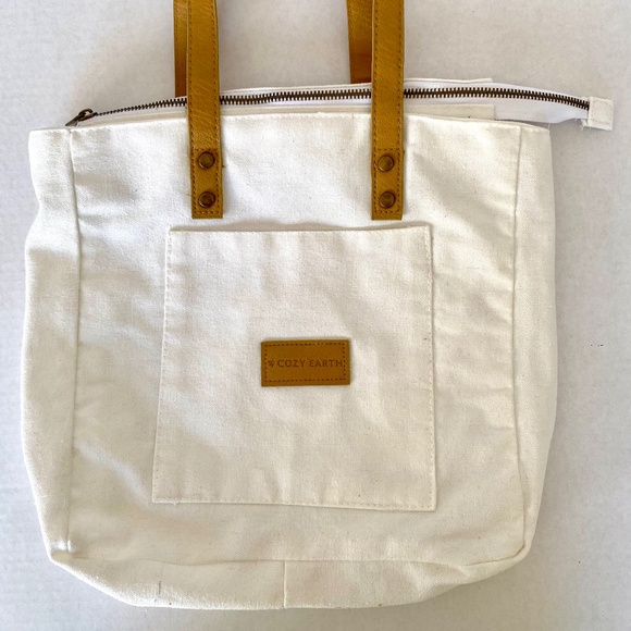 cozy earth Handbags - Tote bag
